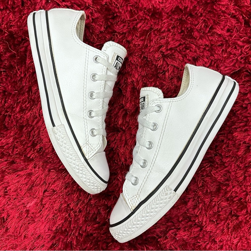 Converse Chuck Taylor All Stars White Leather Women’s 4.5 Junior 3 Low Top - Picture 2 of 5